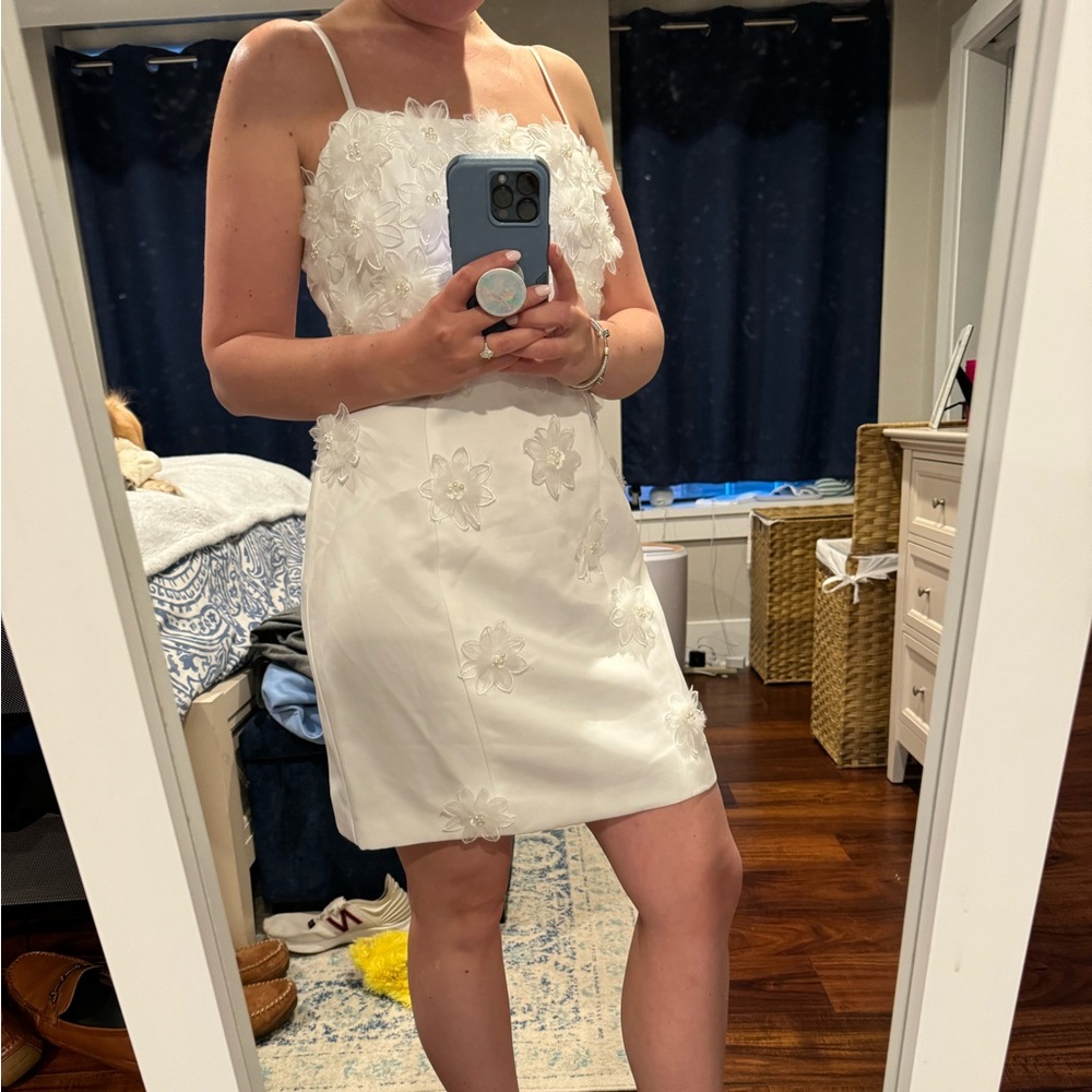 Elliatt Sutton Minidress — new with tags and never worn! - Picture 2 of 7